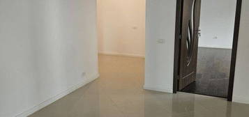 Apartament 3 camere+curte- Cartierul Latin