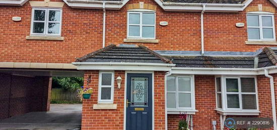 2 bedroom terraced house