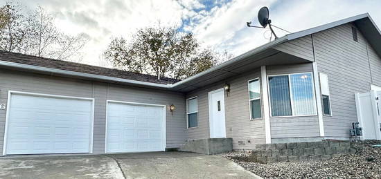 506 Kristine Pl Unit 1, Selah, WA 98942