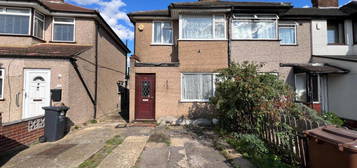 3 bed semi-detached house to rent