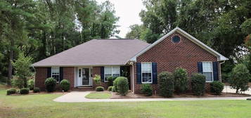 80 Pinnacle Ct, Sumter, SC 29154