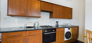 4 bedroom flat to rent