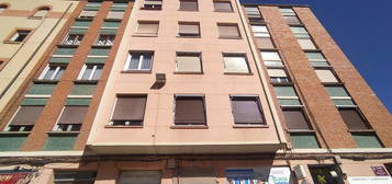 Piso en venta en Cl Luis Barr�n 2      4 a, 4, Montmaneu