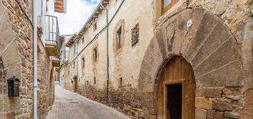 Casa en calle Santa Bárbara en Monreal