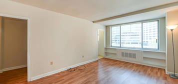 1121 Arlington Blvd #638, Arlington, VA 22209