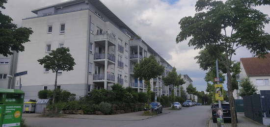 Schöne und gepflegte 2-Zimmer-Wohnung mit Balkon in Mannheim in ruhiger Lage