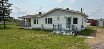 1 OWENS ROAD N, Kapuskasing, Ontario