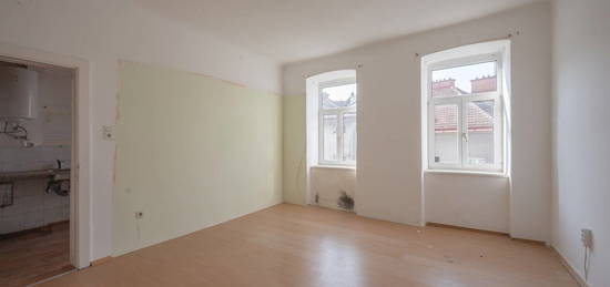 ++NEU++ sanierungsbedürftige 2-Zimmer Altbau-Wohnung in toller Lage!