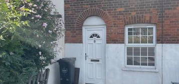 2 bedroom terraced house to rent