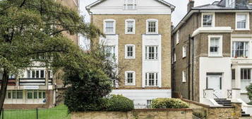 Flat to rent in Randolph Gardens, London NW6