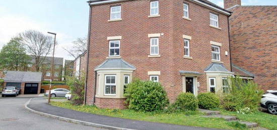 4 bedroom detached house