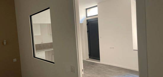 Appartement T2 état neuf Nîmes centre