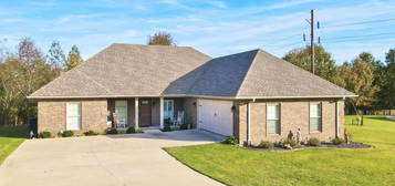 150 Hidden Hill Cove Cv, Martin, TN 38237