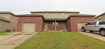 603 SW Loudon Dr, Bentonville, AR 72712