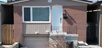 BSMT - 18 MAGNOLIA AVENUE, Toronto (Kennedy Park), Ontario