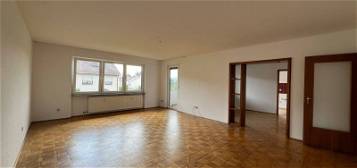 4 Zimmer Etagenwohnung mit Balkon & Keller in Karlstadt-Siedlung