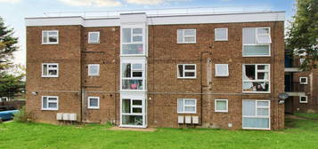 1 bedroom ground floor flat for sale