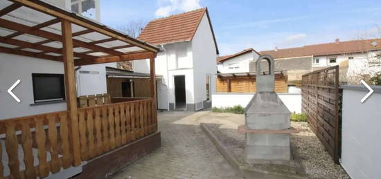 2 Familienhaus 4 ZKB und 2 ZKB mit riesen Garten neu saniert!!!