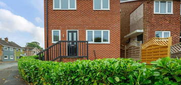 3 bedroom detached house to rent