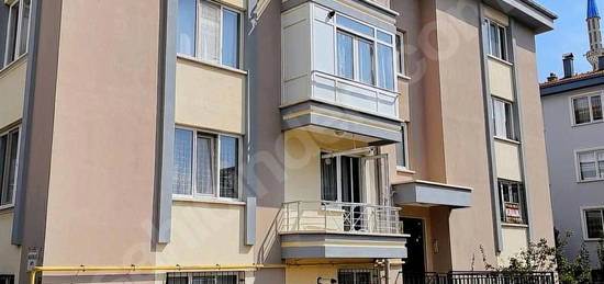 AFYON ÜÇOK EMLAKTAN MAREŞAL MAHDA KİRALIK DAİRE