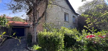 Maison de 5 pièces indépendante sur grand terrain