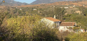 Cortijo en venta en Alora