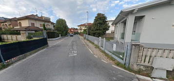 Camera Singola con Balcone Privato a Biassono