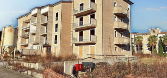 Palazzo - stabile all'asta Contrada Peschiera, Macerata