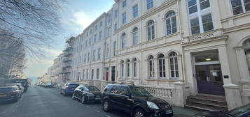 Room to rent in Norfolk Terrace, Brighton BN1