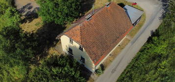 Einfamilienhaus mitten im Grünen!