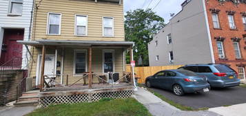 15 Walter St, Albany, NY 12204