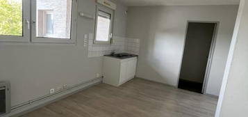 Appt T3 dans le bourg § disponible de suite