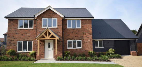 4 bedroom detached house