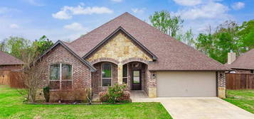 113 Germantown Cir, Hallsville, TX 75650