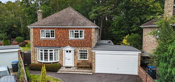 4 bed detached house for sale