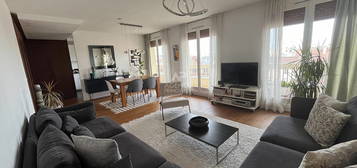 Appartement  à vendre, 4 pièces, 2 chambres, 80 m²