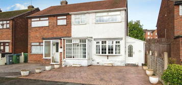 3 bedroom semi-detached house for sale