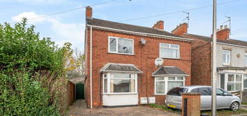 2 bed semi-detached house for sale