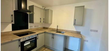 Flat to rent in Brynteg Chapel, Bethesda, Bangor LL57