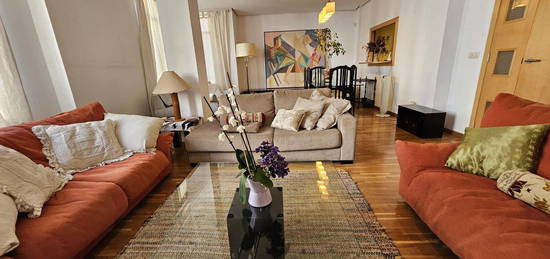 Apartamento de alquiler en Almirante Cadarso, Gran Via