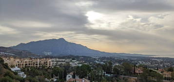 Alquiler de Piso en  Urbanización Monte Halcones