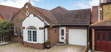 Bungalow for sale in Cleveland Road, Canvey Island SS8