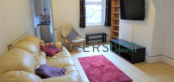 4 bedroom terraced house