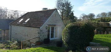 2 bedroom detached house