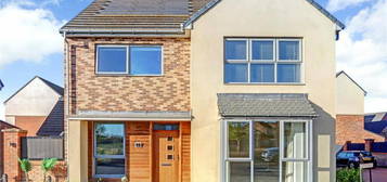 4 bedroom detached house