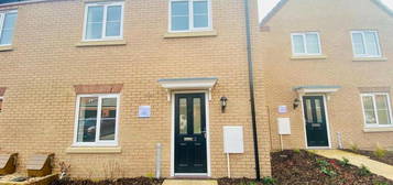 3 bedroom semi-detached house