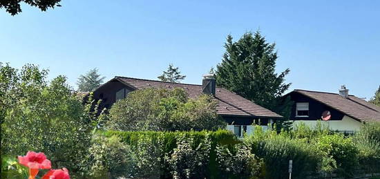 Sonnig gelegener Winkelbungalow direkt am Ortsrand - wunderbare Aussicht