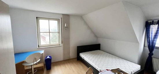 1 Zimmer-Dachgeschoss-Wohnung in Plieningen