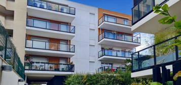 Dpt Hauts de Seine (92), à vendre VANVES Duplex de 112 m²  4 chambres et 2 terrasses