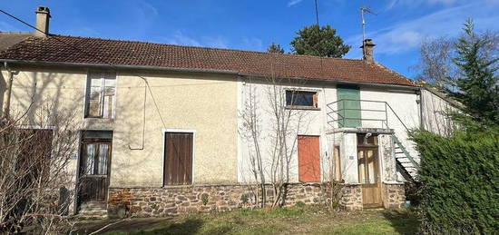 Dpt Yonne (89), à vendre TREIGNY ensemble de deux maisons à rénover avec puits et jardin 2000m2